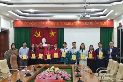 UBND phường Duy Tiên gặp mặt, động viên học sinh và giáo viên tham gia Ngày hội STEM và Cuộc thi Khoa học Kỹ thuật cấp tỉnh năm học 2025–2026